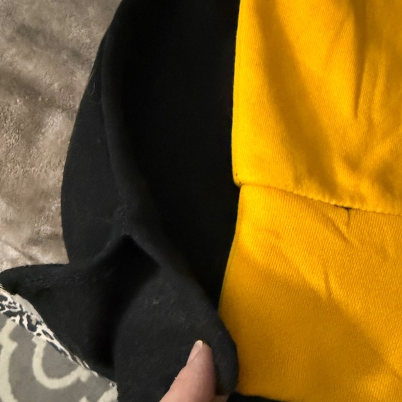 NHL official Bruins hoodie size XL (women’s) - Picture 2 of 4